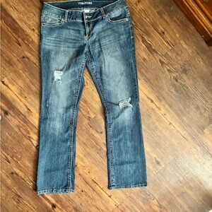 Maurices Women's Straight Leg Jeans in Blue